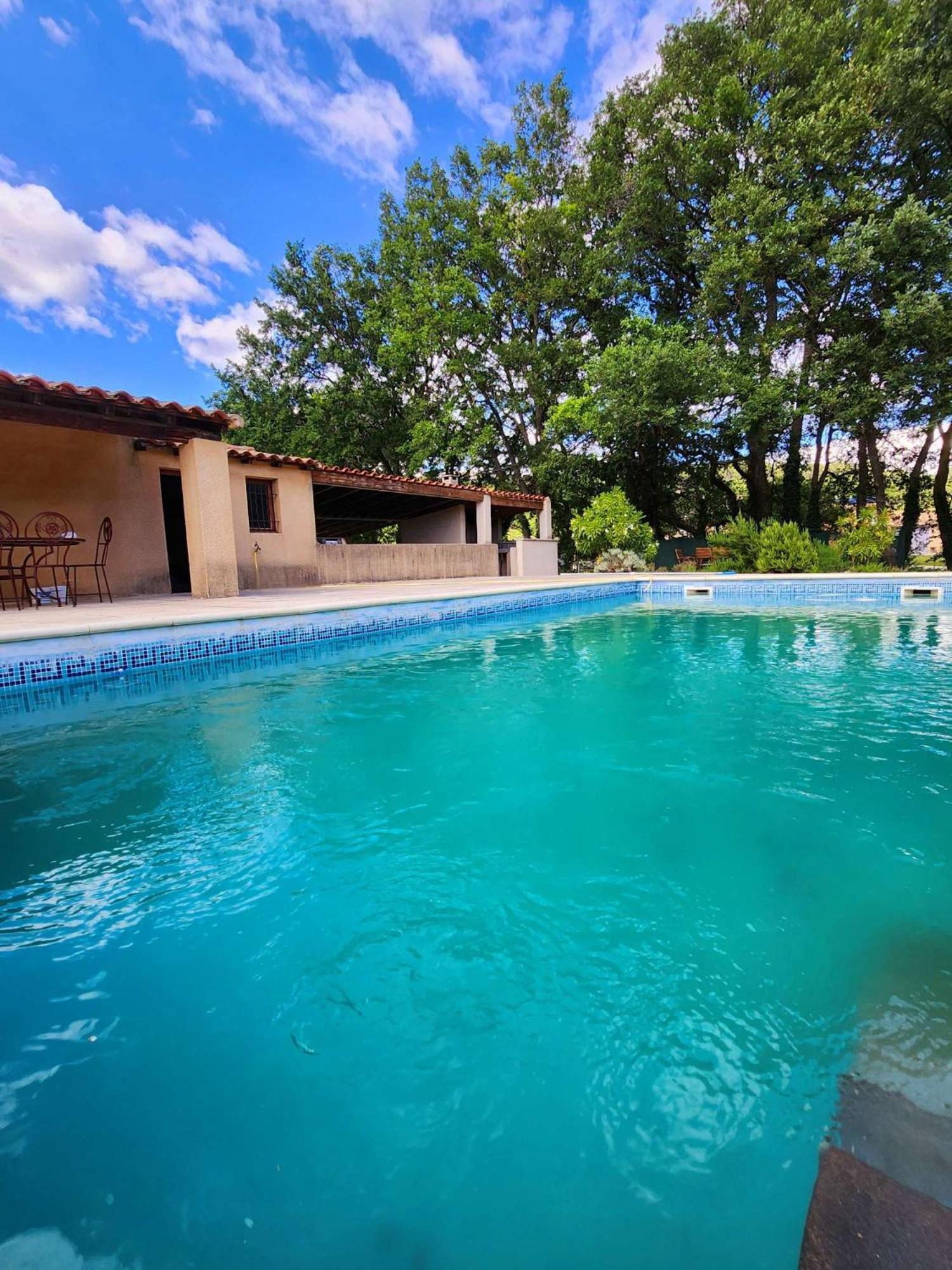 Le Clos Renaissance Oppede Exterior photo